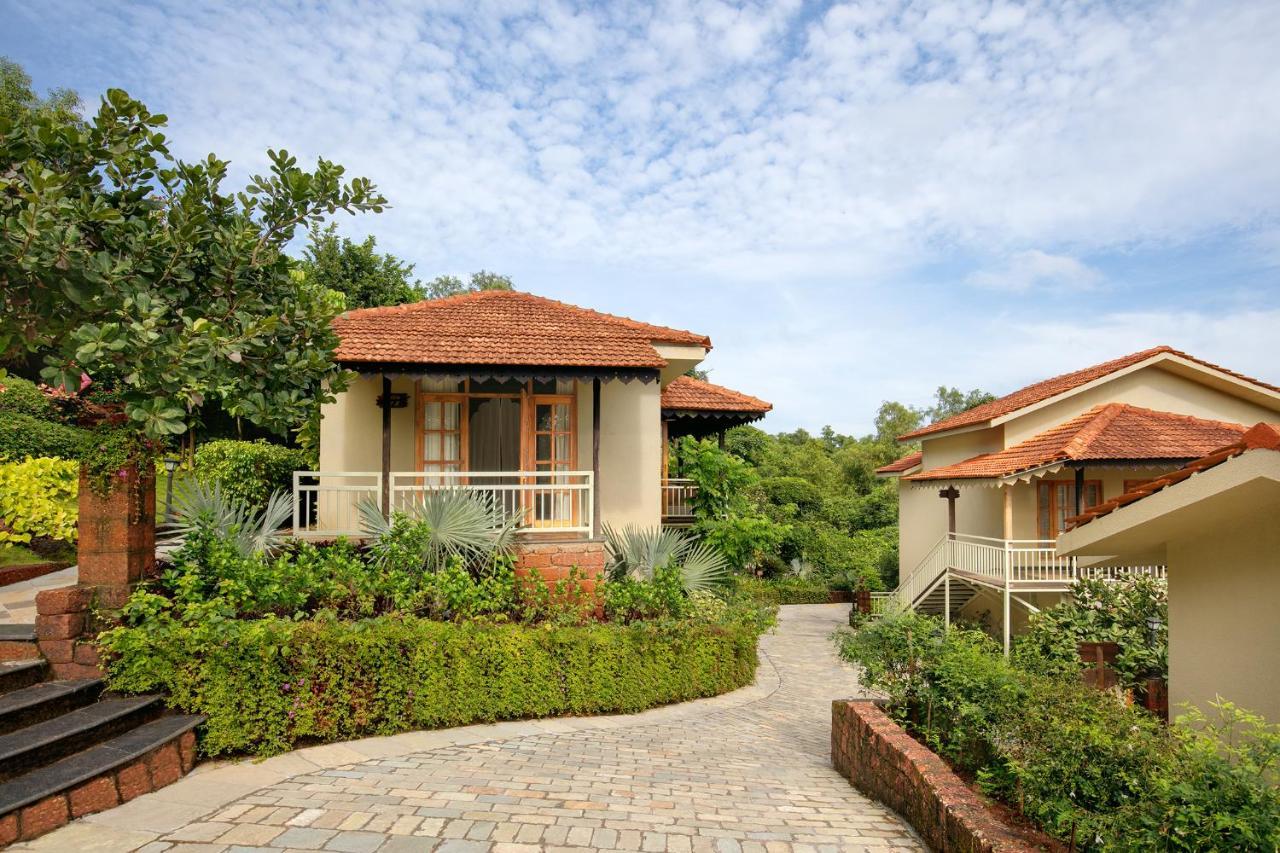 Amritara Aura Resort & Spa Mandrem Exterior photo